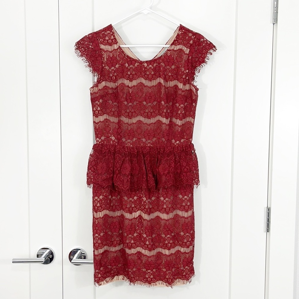 Anthropologie Maeve Small Red, Beige Lace Peplum Cap Sleeve Formal Dress